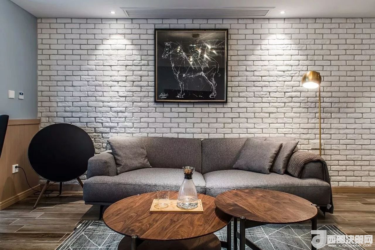 沙發(fā)背景墻選對(duì)裝飾畫(huà)，才能美了整個(gè)客廳空間！