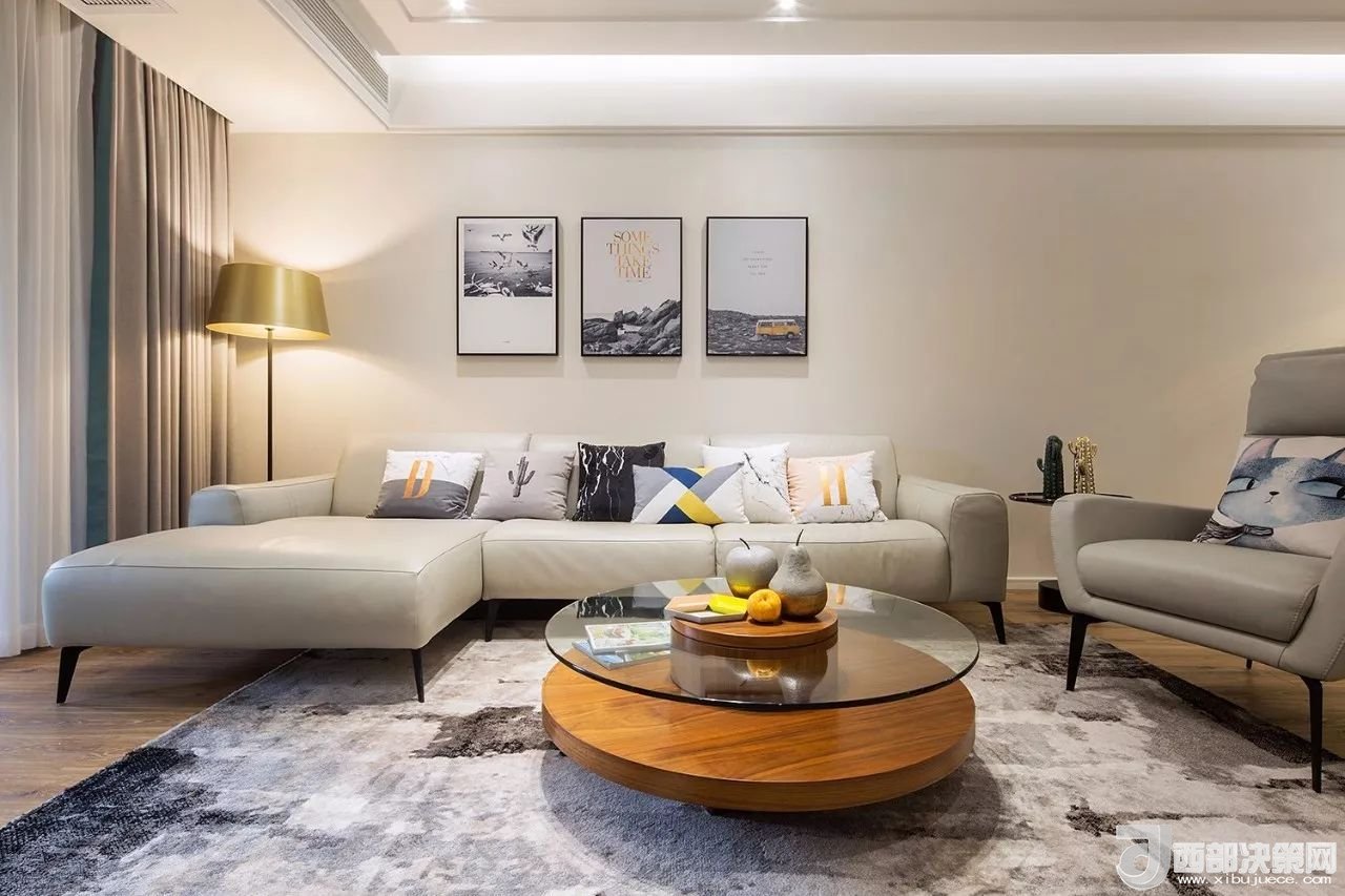 沙發(fā)背景墻選對(duì)裝飾畫(huà)，才能美了整個(gè)客廳空間！