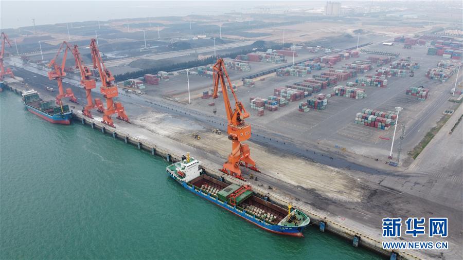 (圖文互動(dòng))(3)出山入海 “船”流不息——廣西北部灣港生產(chǎn)保暢一線見(jiàn)聞